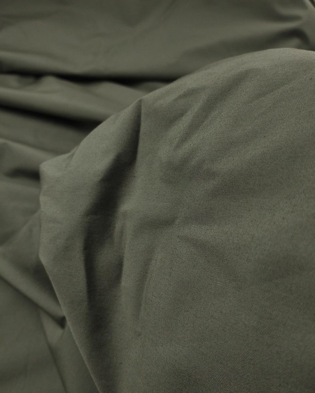 Çağla Yeşili Renkte İnce Gabardin (En  150 cm x Boy  205 cm)