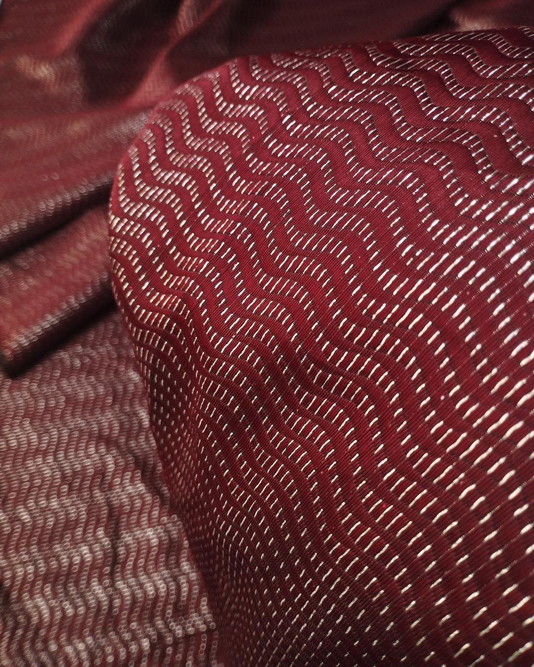 Bordo Renkte Brokar Kumaş
 (En 160 cm x
 Boy 200 cm)