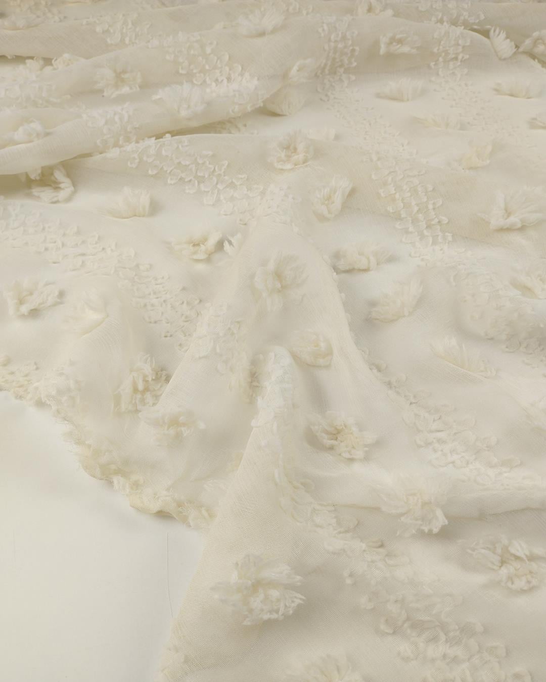 Krem Renkte Üç Boyutlu Dantel Kumaş En: 140cm