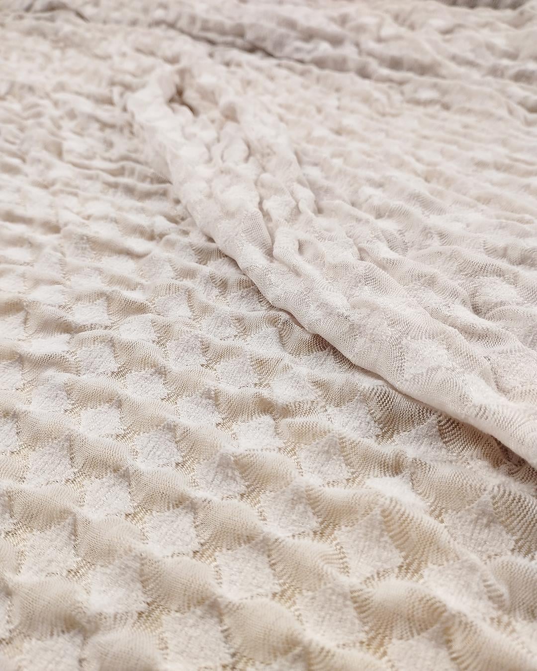 Desenli Jarse Kırık Beyaz Renkte TEK EN (En 85 cm x Boy 270 cm)