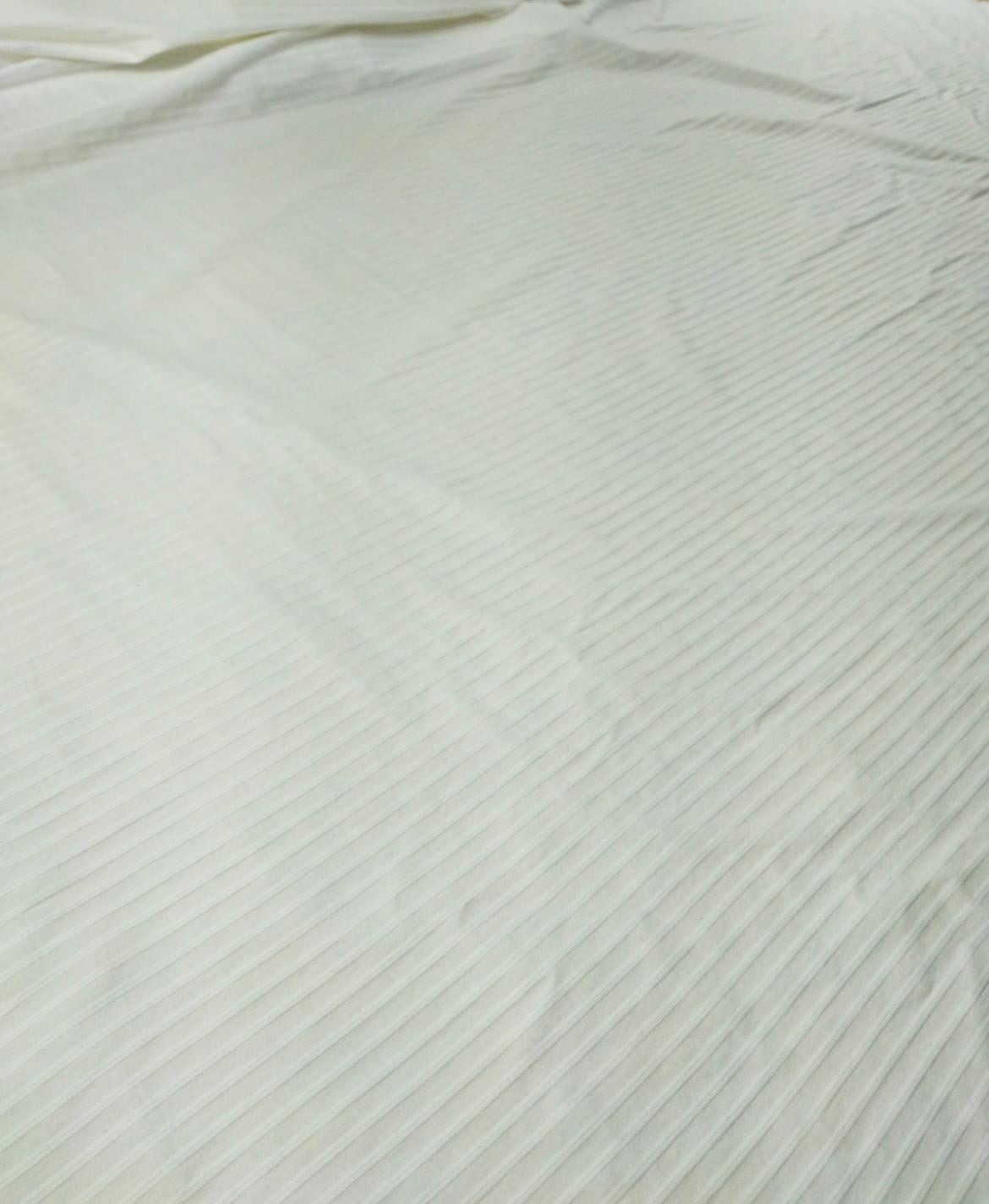 Dokuma Yumuşak Enine Çizgili Kar Beyazı Renkte En: 140 cm