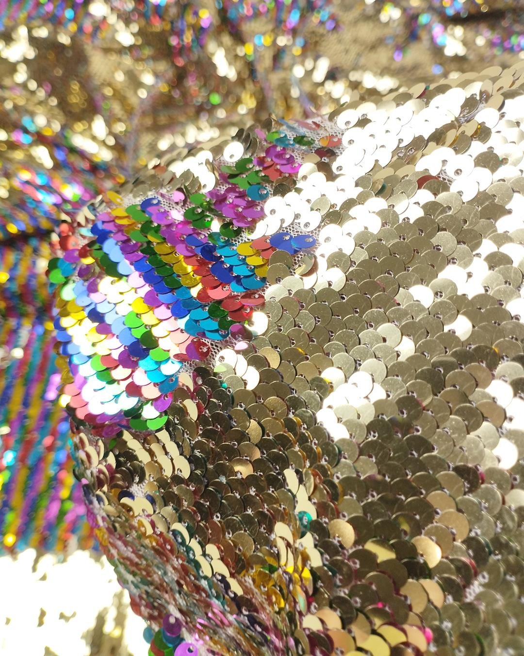 Dore ve Çok Renkli Çift Taraflı Pul Payet (En  130 cm x Boy  240 cm)