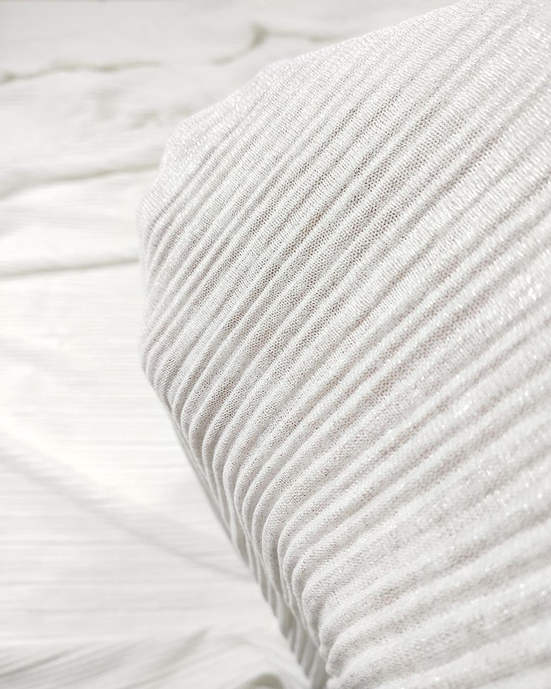 Ekru Üzeri Varak Baskılı Pliseli Triko (En  150 cm x Boy 150 cm)