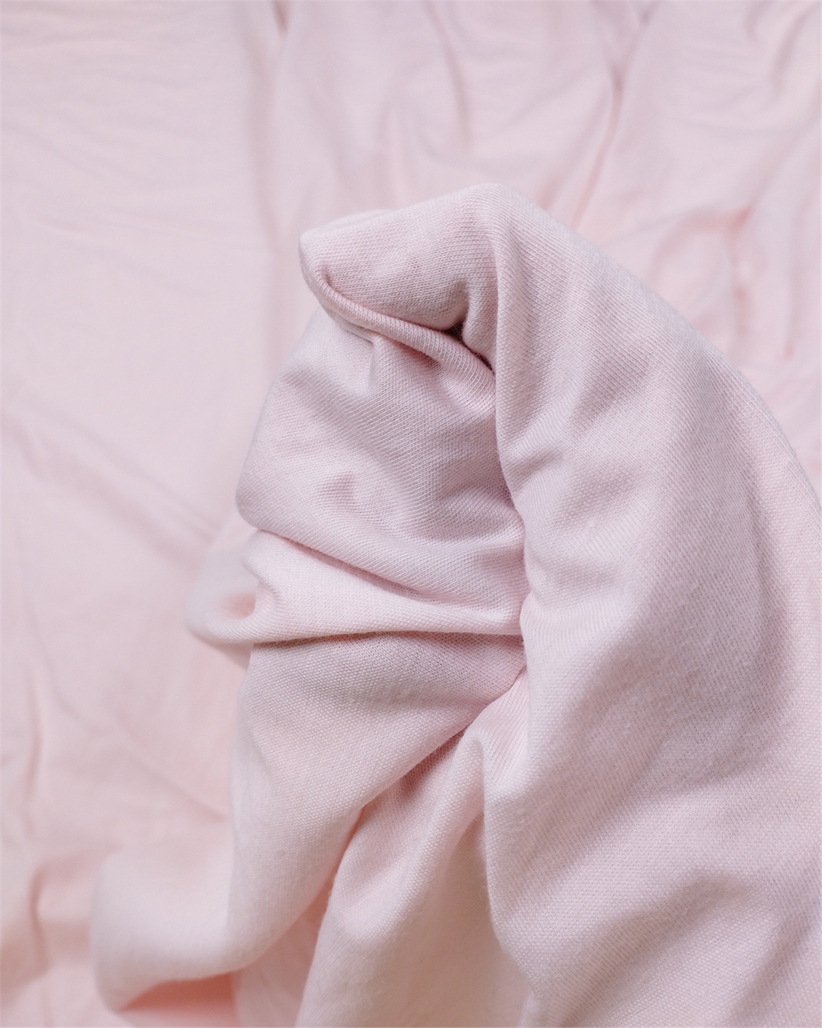 Uçuk Toz Pembe Renkte Esnek Yumuşak Pamuklu Süprem Penye Kumaş Tişörtlük & Elbiselik En: 140cm