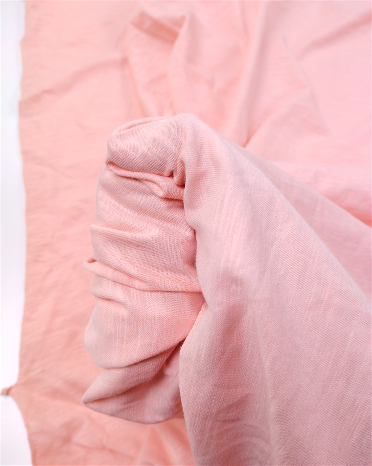 Açık Pembe İle Somon Arası Renkte İnce Yumuşak Flamlı Süprem Penye Kumaş Tişörtlük & Elbiselik En: 180cm