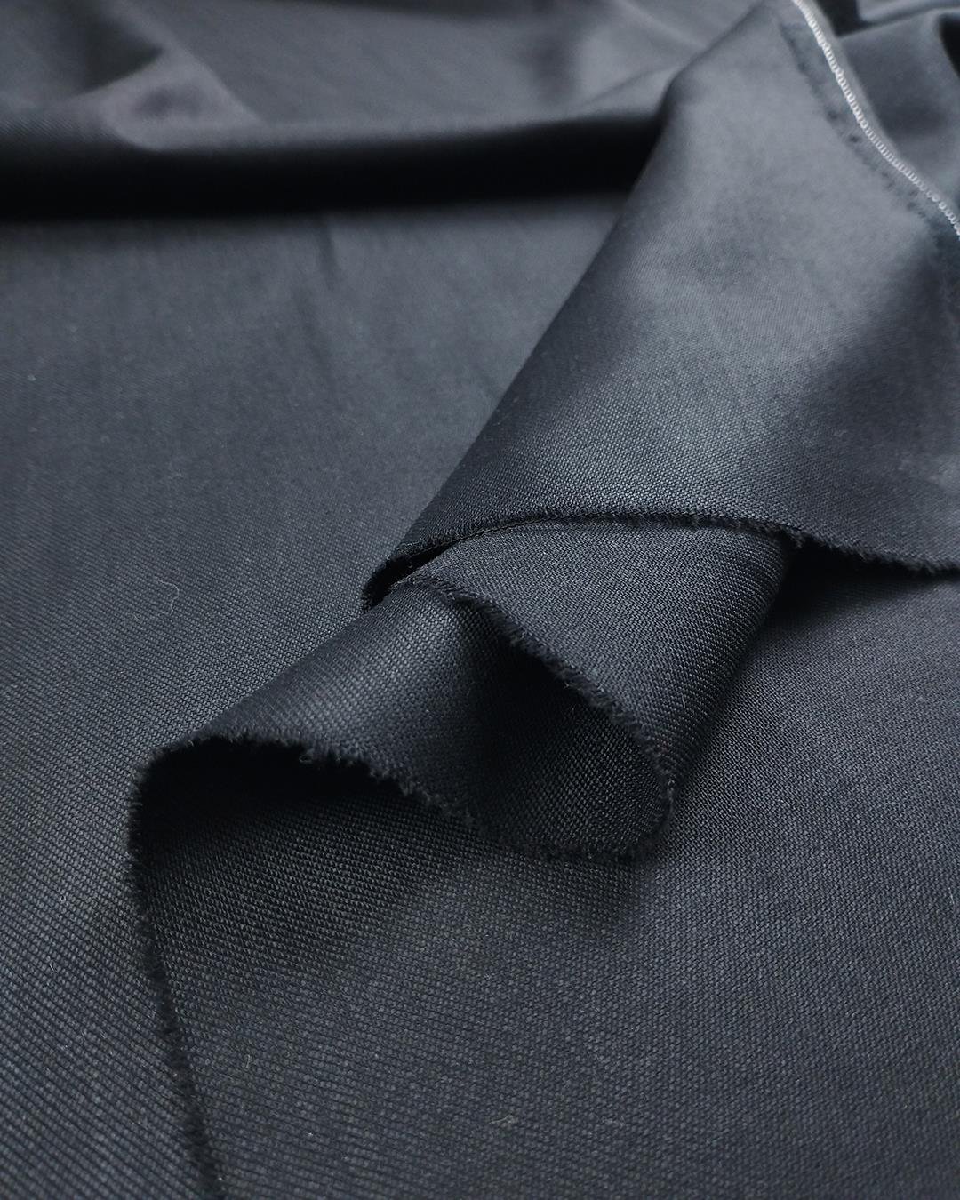 Gabardin Siyaha Dönük Antrasit RenkteEn: 150 cm