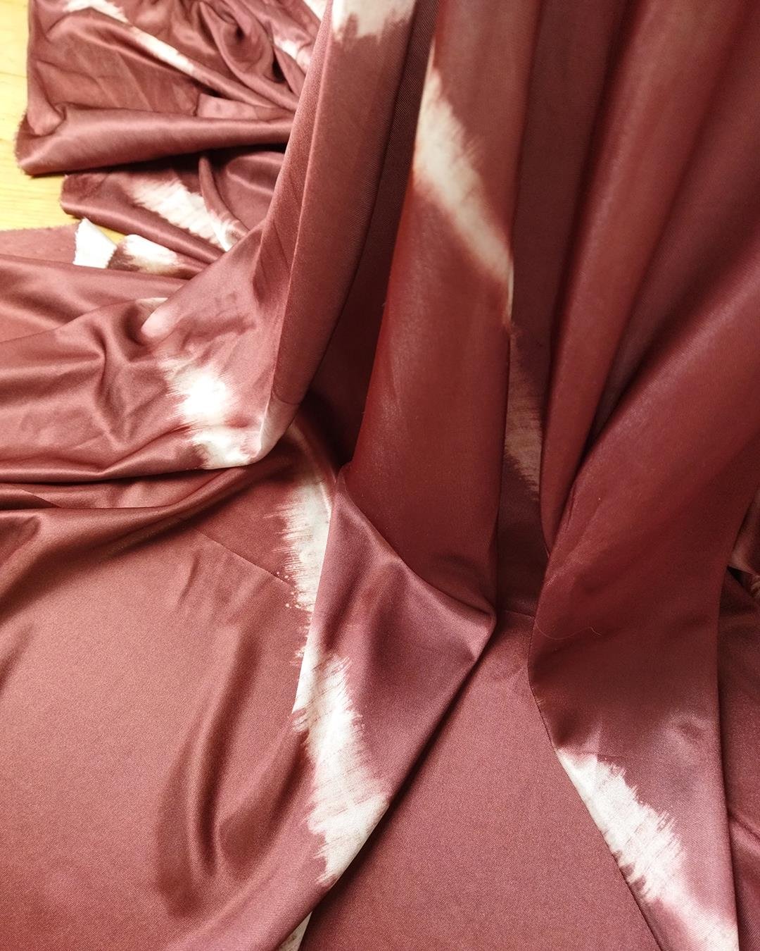 İnce Jarse Kızıl Bordo Arası Renkte (En 120 cm x Boy 330 cm)