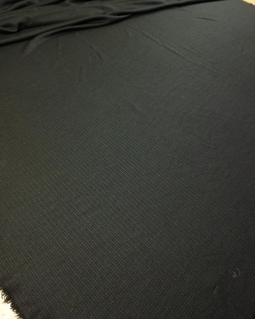 İnce Örme Siyah Renkte (En 140 cm x Boy 235 cm)
