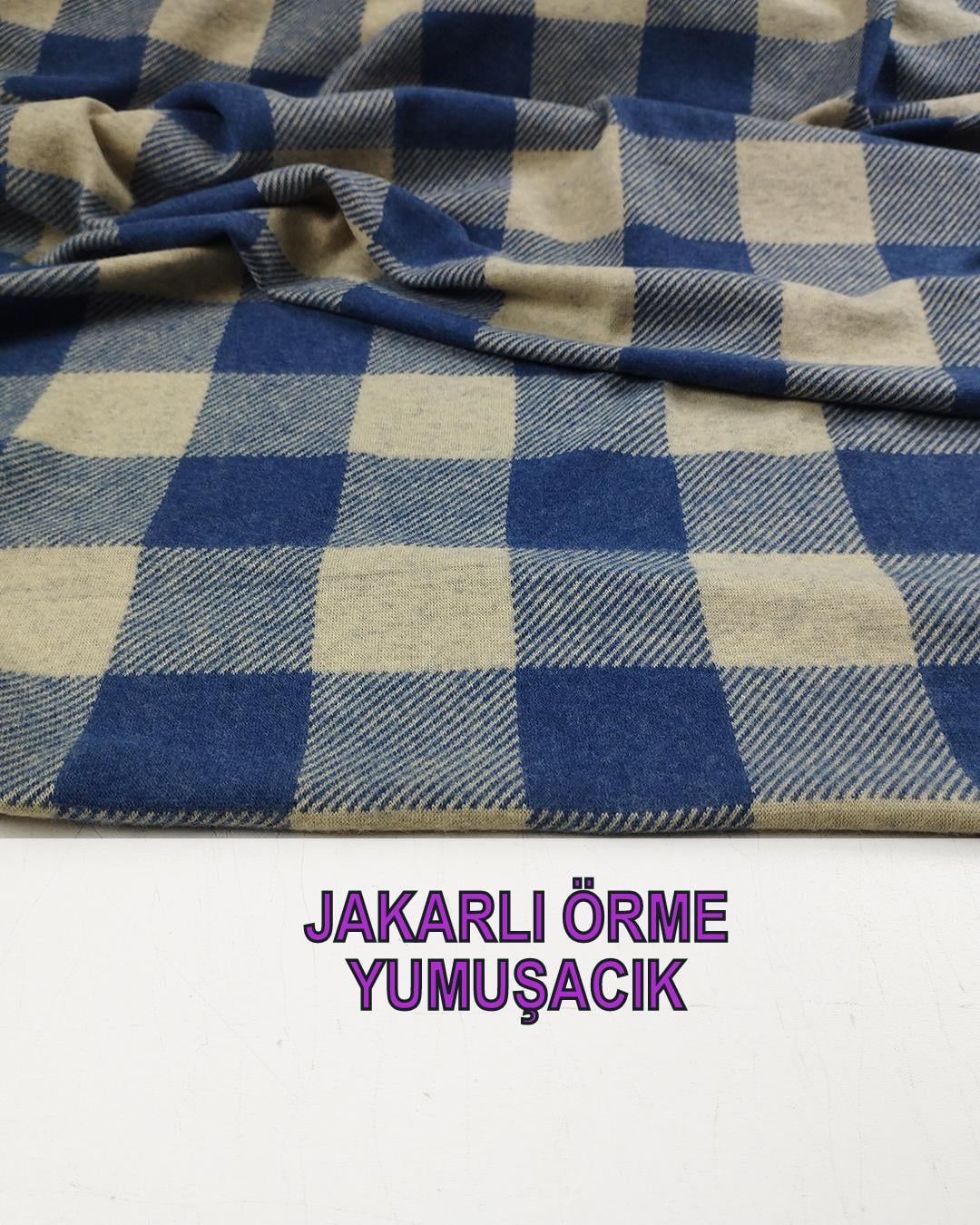 Jakarlı Örme Krem Mavi RenklerdeEn: 140 cm