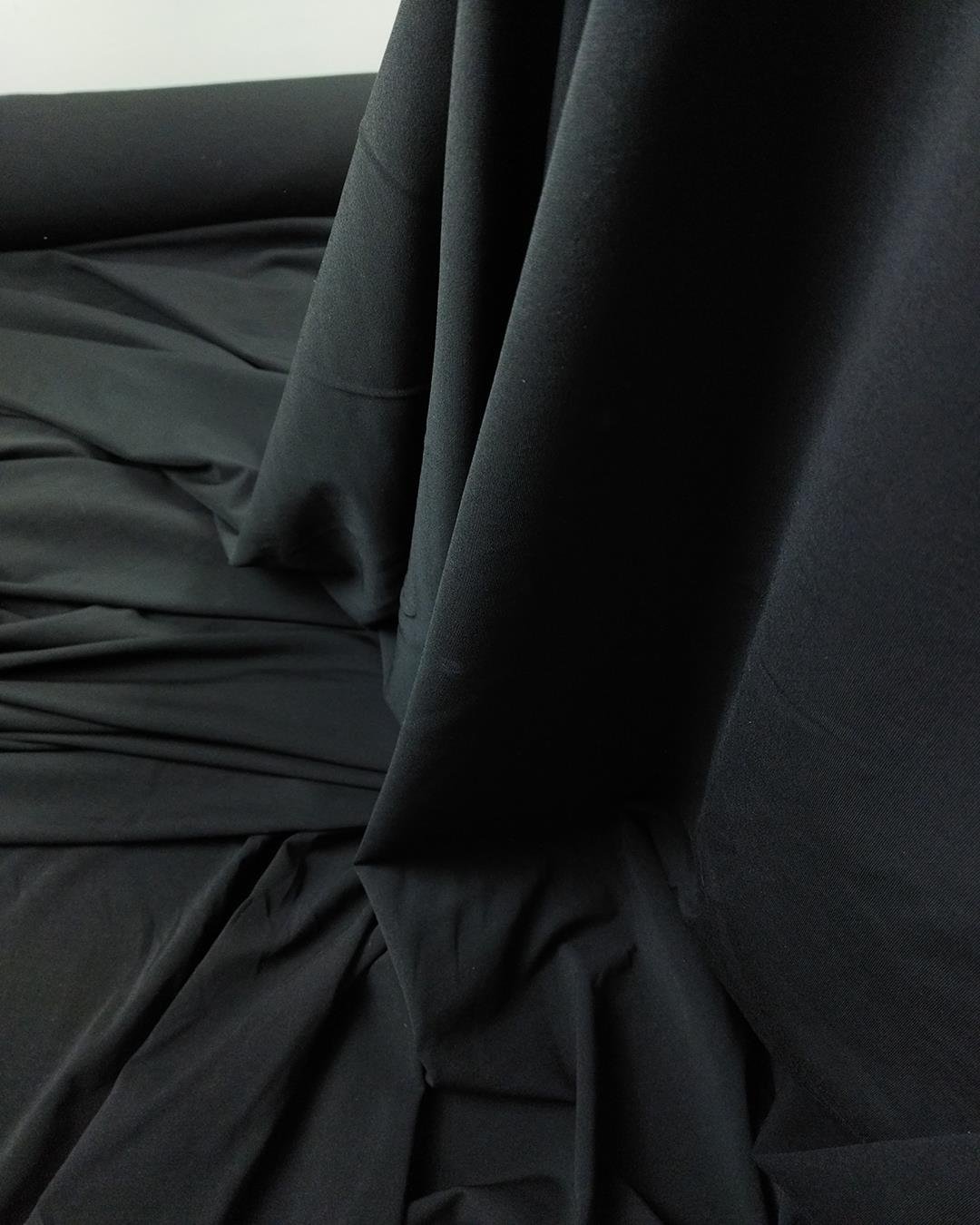 Jarse Siyah Renkte (En 140 cm x Boy 240 cm)