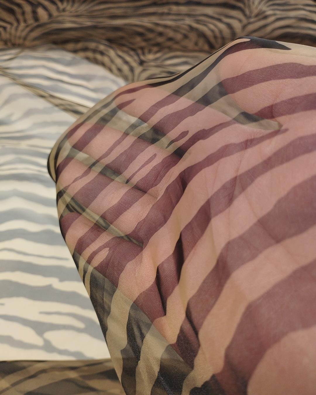 Kahve Siyah Renklerde Organze Tül (En  140 cm x Boy  360 cm)