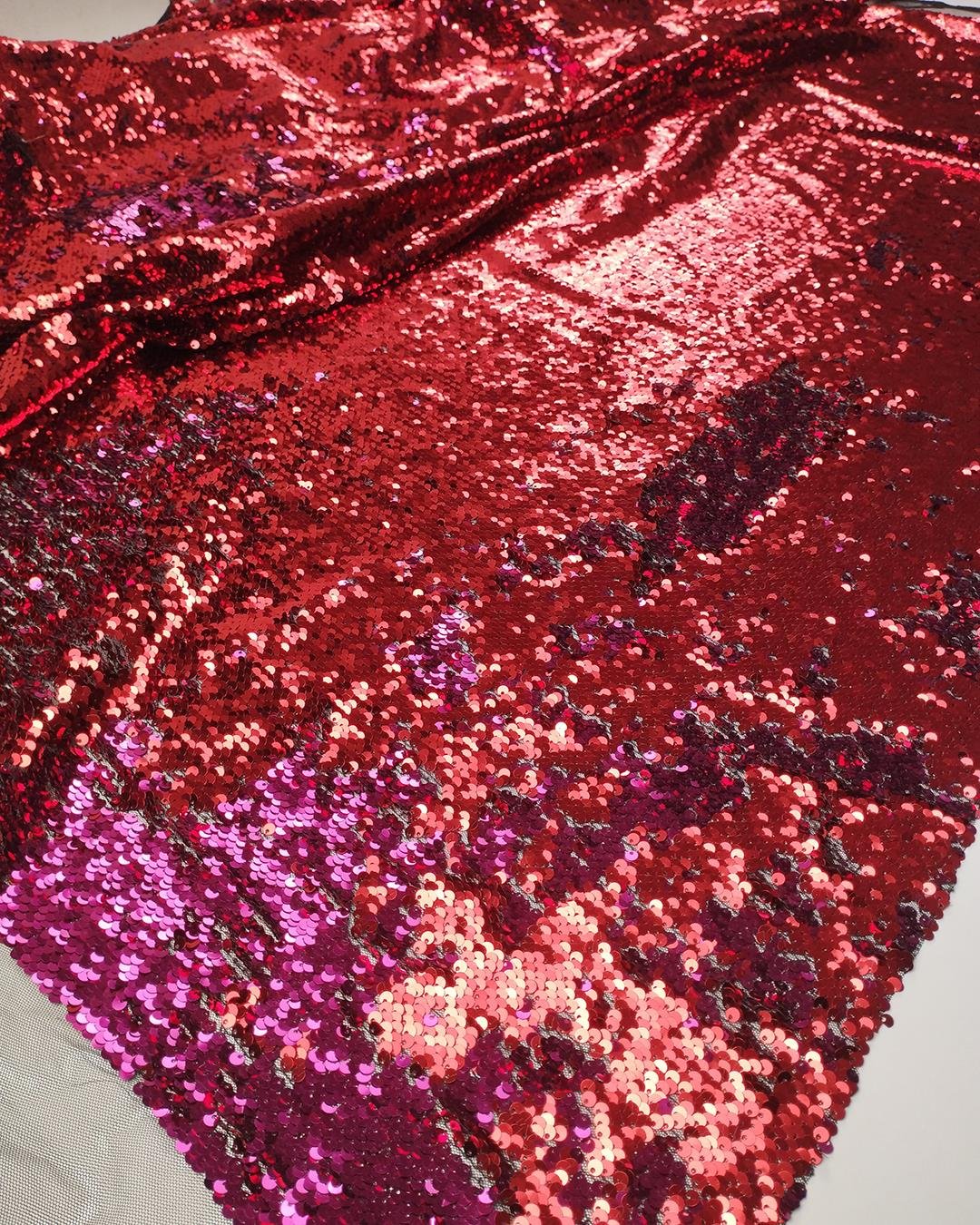 Kırmızı Pembe Renkli Çift Taraflı Pul Payet (En  130 cm x Boy  220 cm)