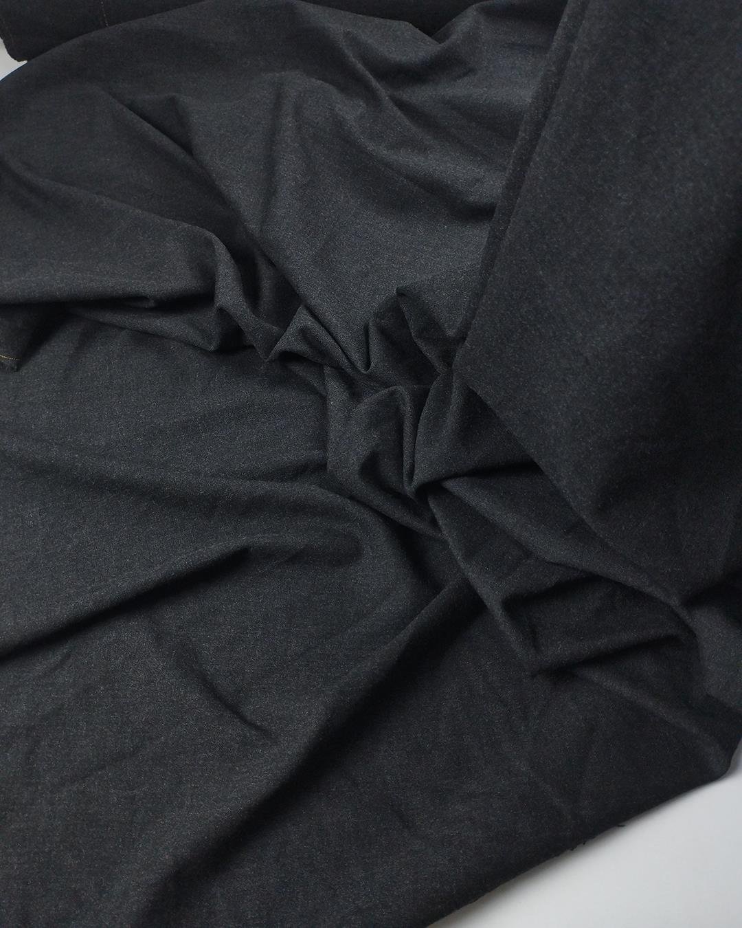 Koyu Kırçıllı Gri Renkte Gabardin En: 145 