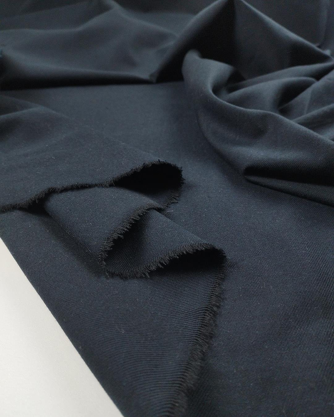 Koyu Lacivert Renkte Gabardin En: 150 
