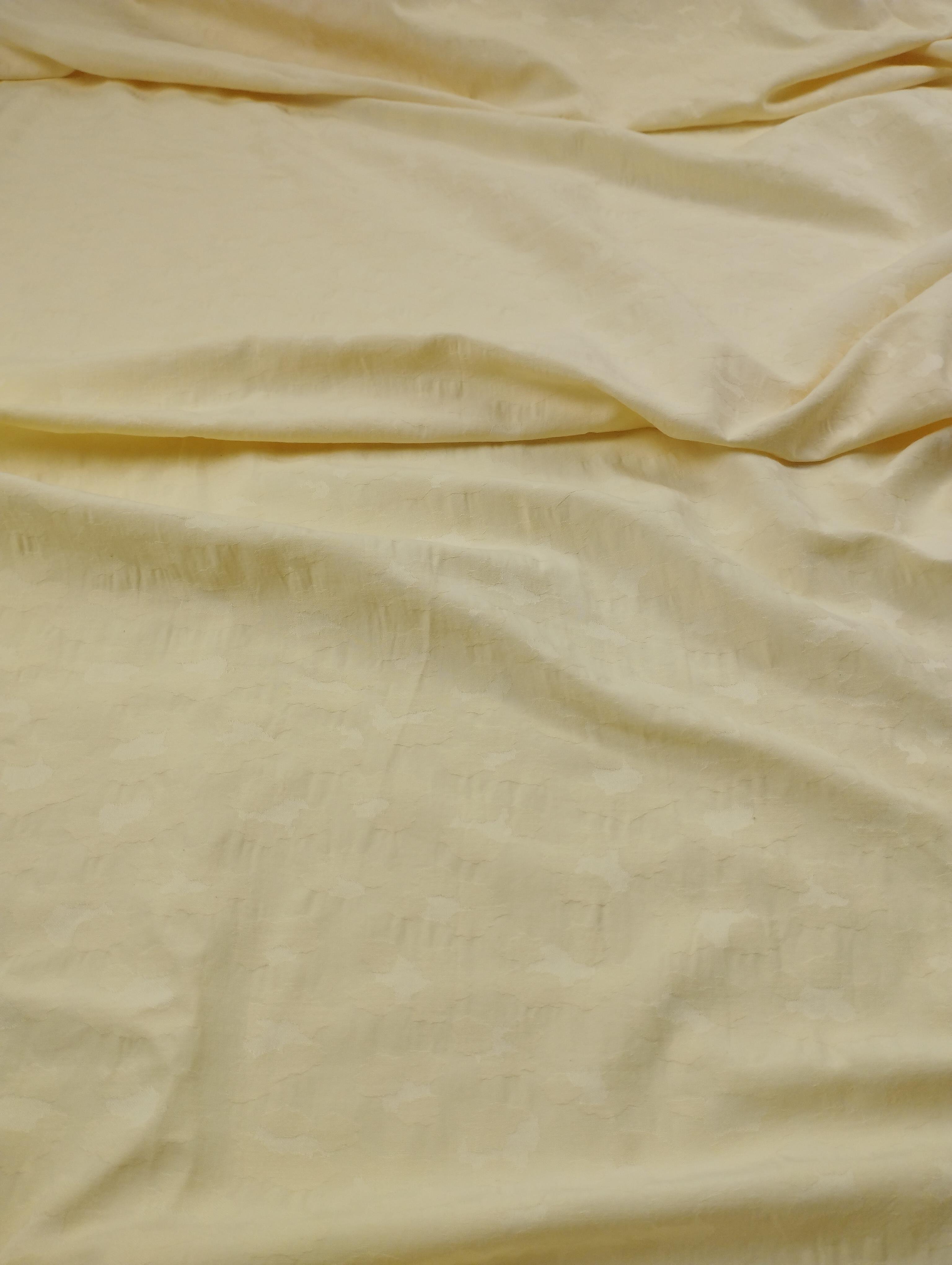 Krem Renkte Pamuk Sentetik Dokuma (En  160 cm x Boy  210 cm)