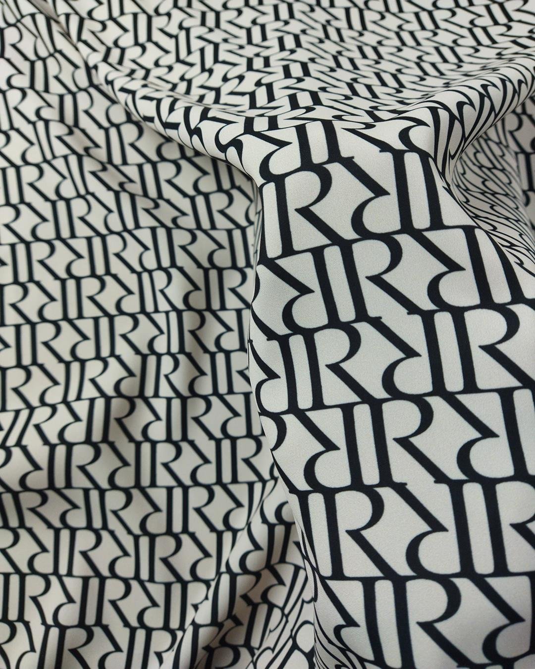 Krep Dökümlü (En 150 cm x Boy 170 cm)