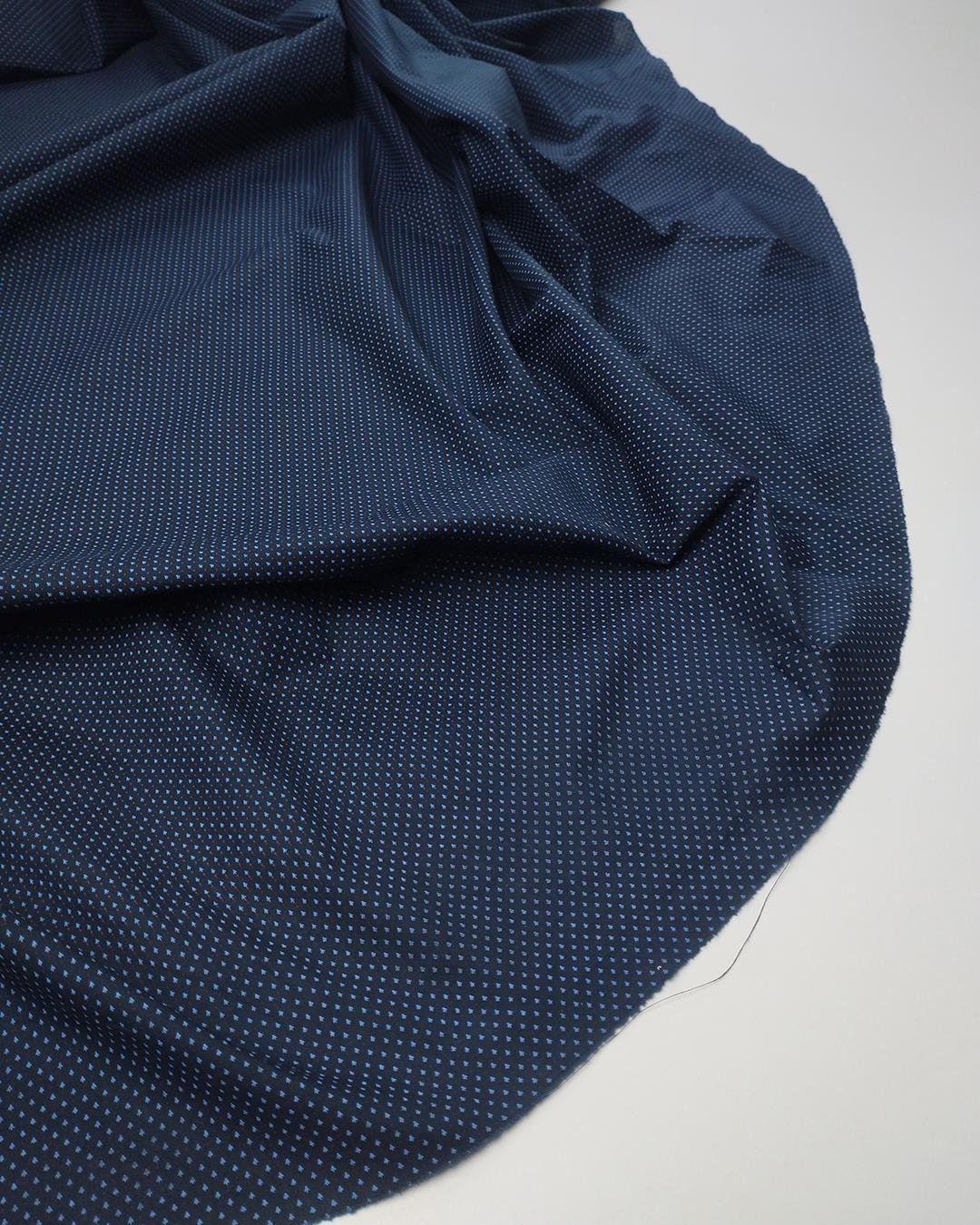 Lacivert Üzeri Kırmızı Desenli Poplin Dokuma (En  140 cm x Boy 130 cm)