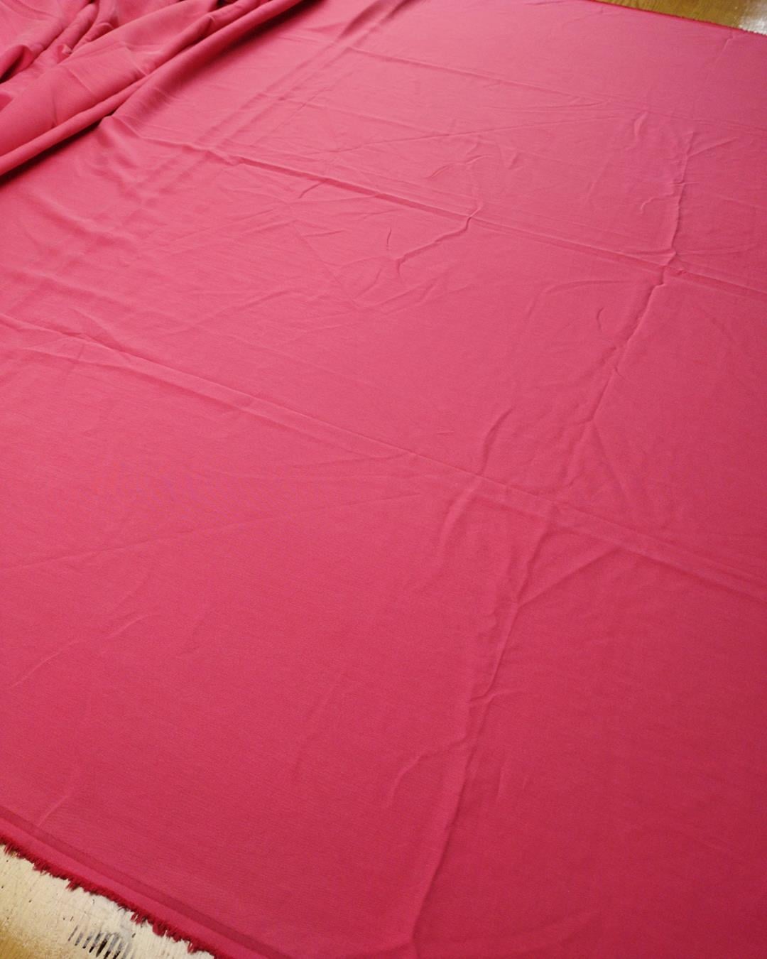 Liyosel Sentetik Dokuma Pembe Renkte (En 125 cm x Boy 160 cm)