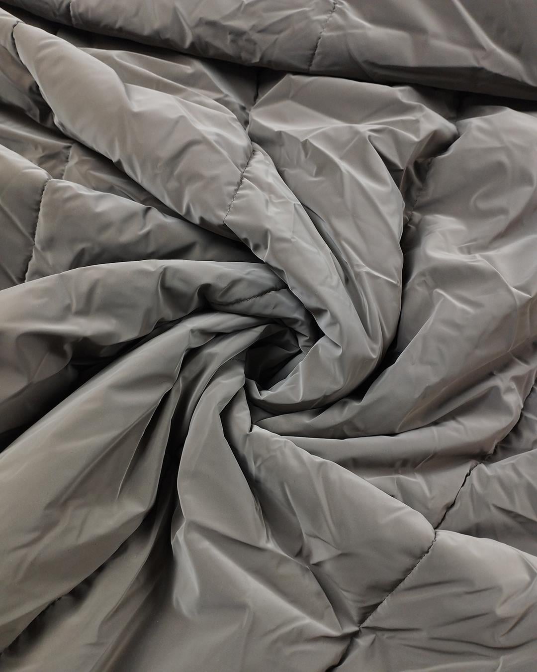 Montluk Kapitone Gri Füme Arası Renkte (En 140 cm x Boy 170 cm)