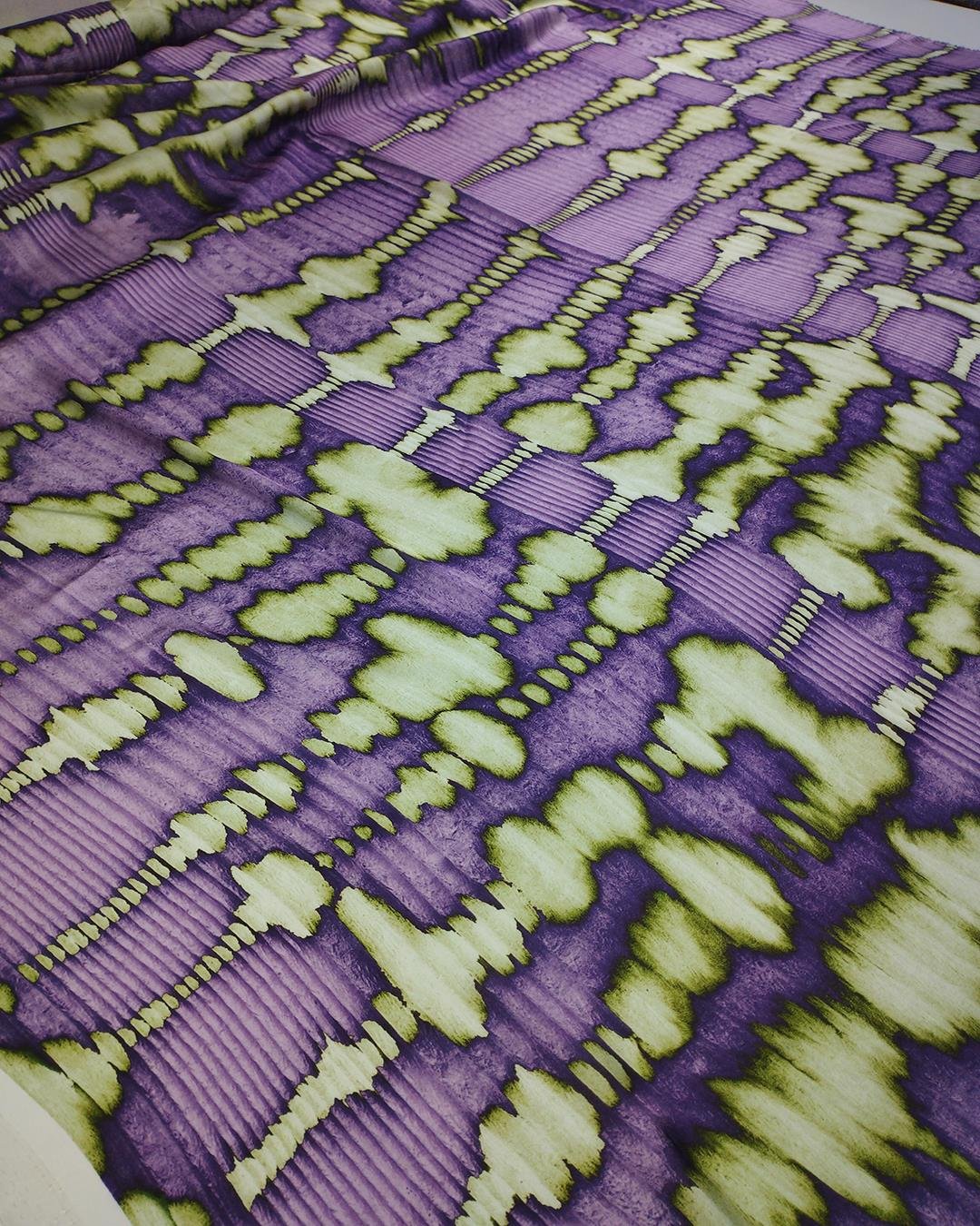 Mor Yeşil Renklerde İnce Saten (En  140 cm x Boy  230 cm)