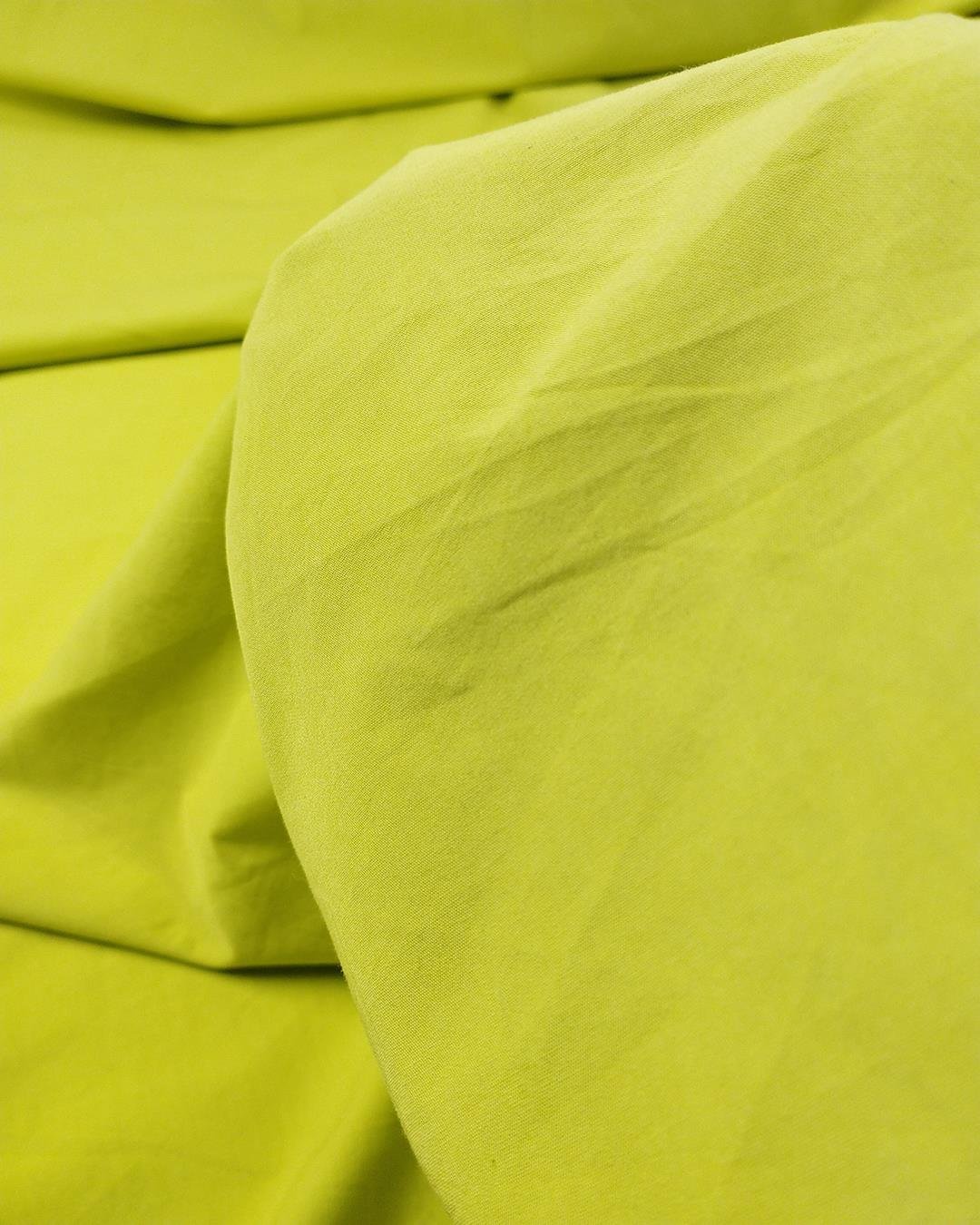 Neon Yeşil Renkte Poplin Benzeri Dokuma En: 150 