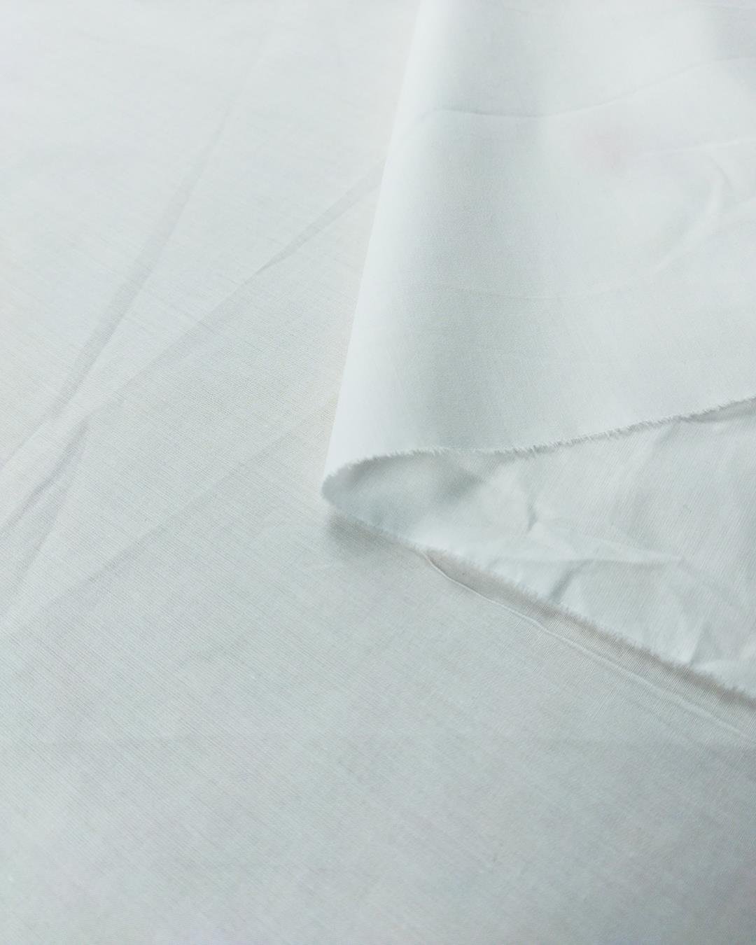 Pamuk Poplin Beyaz Renkte (En 140 cm x Boy 180 cm)