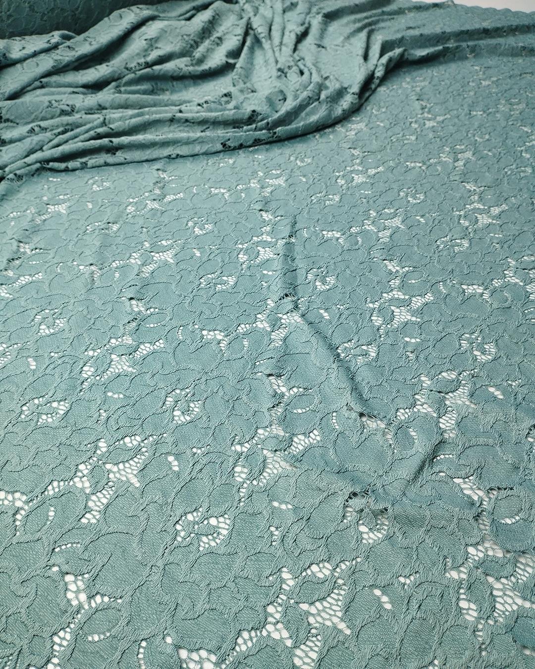 Pastel Yeşil Renkte Dantel En: 130 