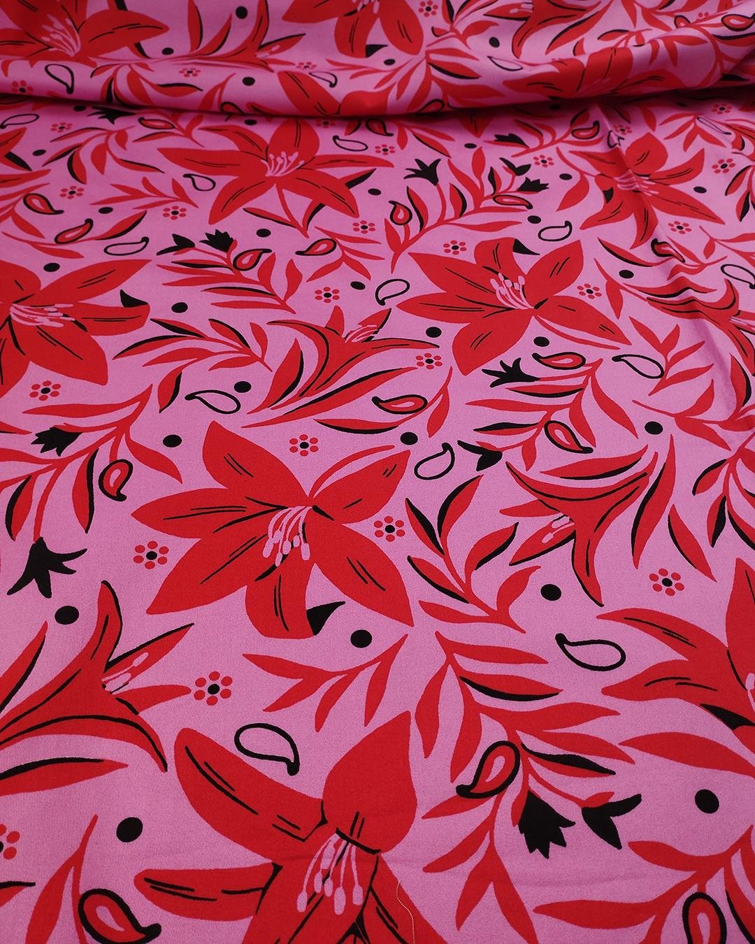 Pembe Kırmızı Siyah Çiçekli Esnek Pamuklu (En  140 cm x Boy  240 cm)