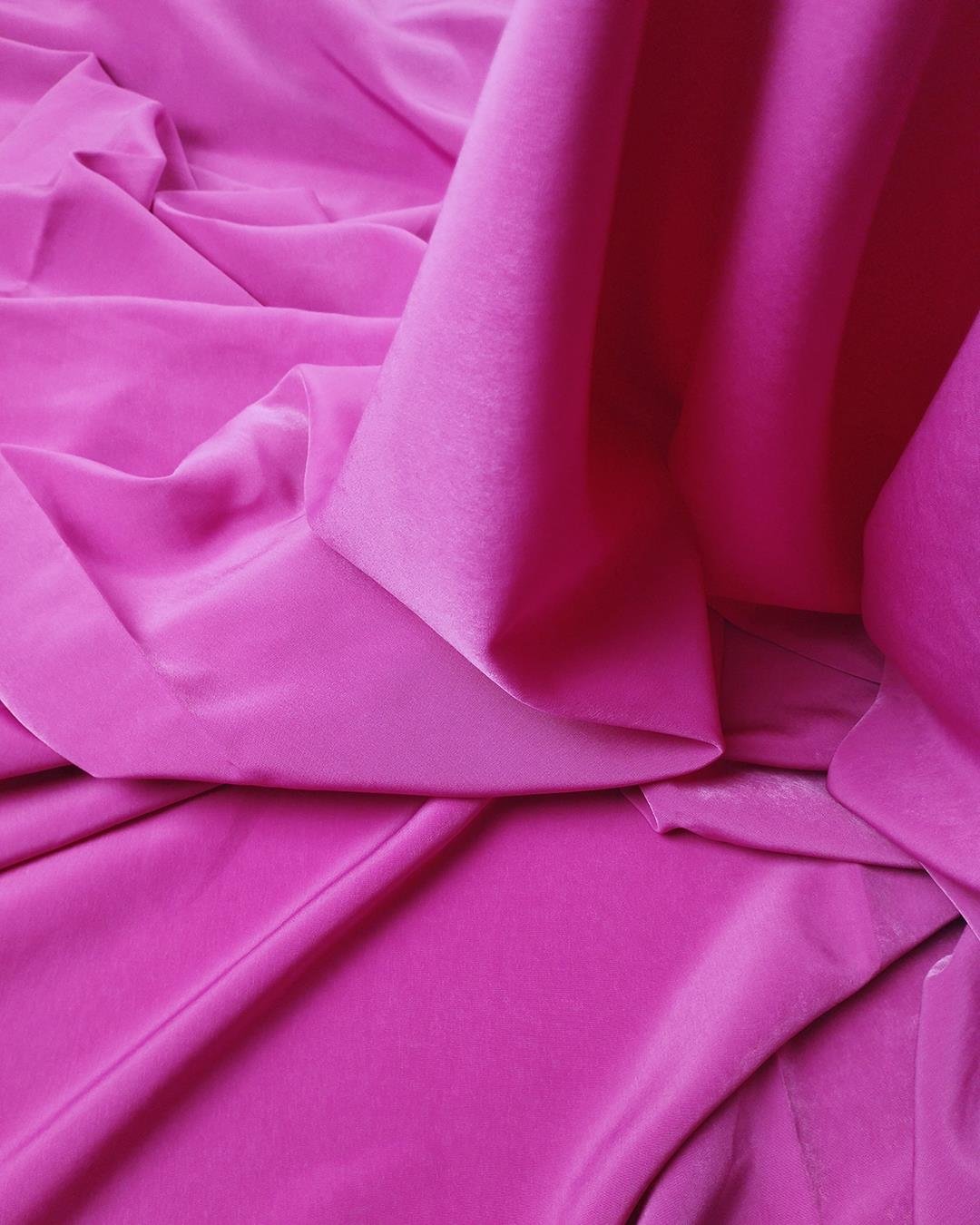 Pembe Renkte İnce Krep (En  140 cm x Boy 300 cm)