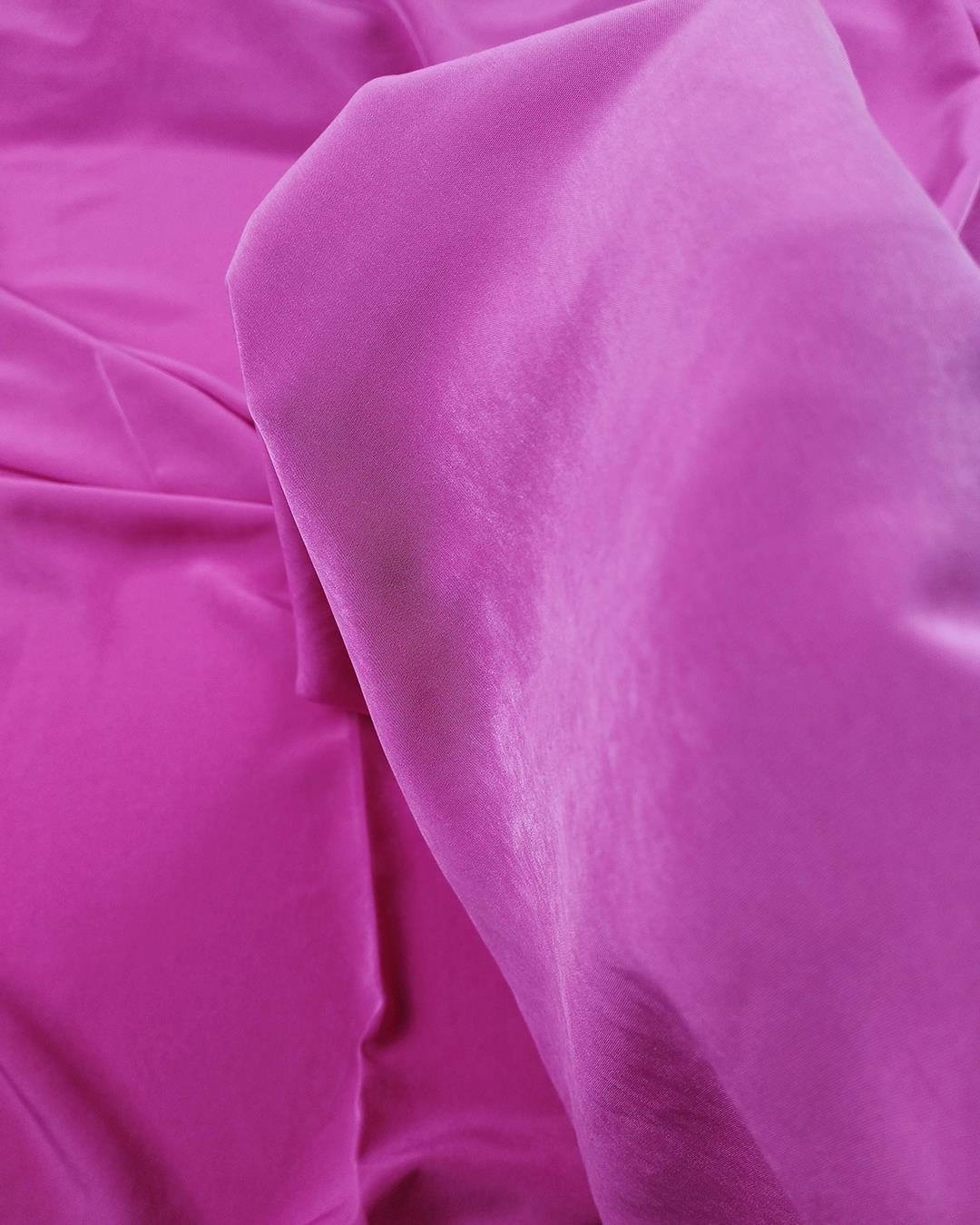 Pembe Renkte İnce Krep (En  140 cm x Boy 300 cm)