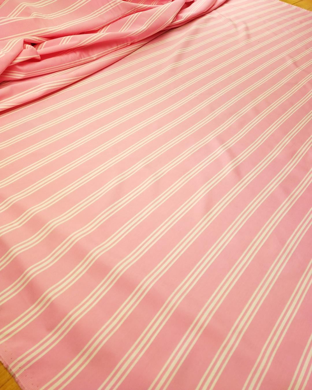 Poplin Benzeri Dokuma Pembe üzeri Beyaz Çizgili En: 150 cm