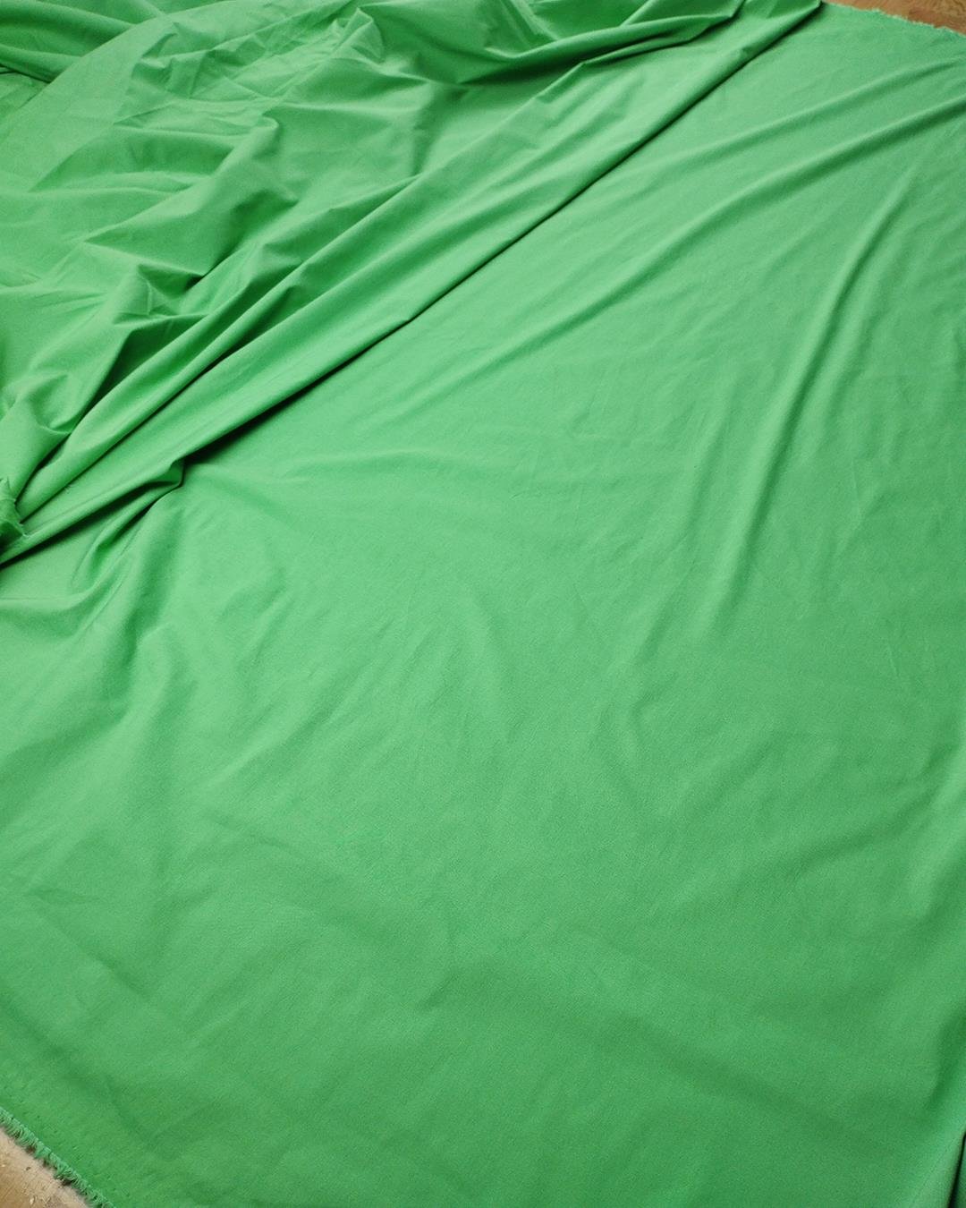 Poplin Benzeri Elastanlı Dokuma Yumuşak Pastel Yeşil RenkteEn: 140 cm