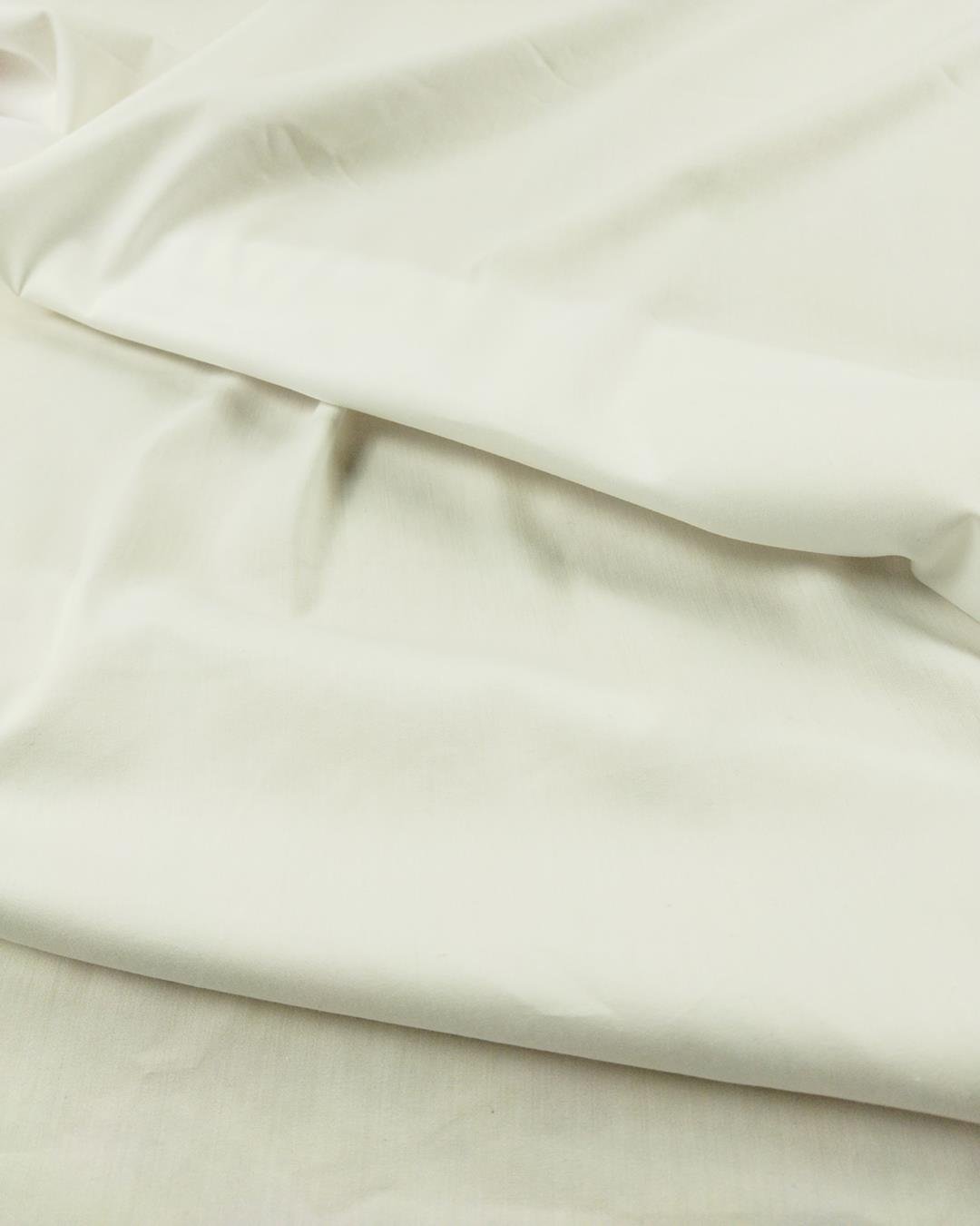 Poplin Beyaz Renkte (En 140 cm x Boy 135 cm)