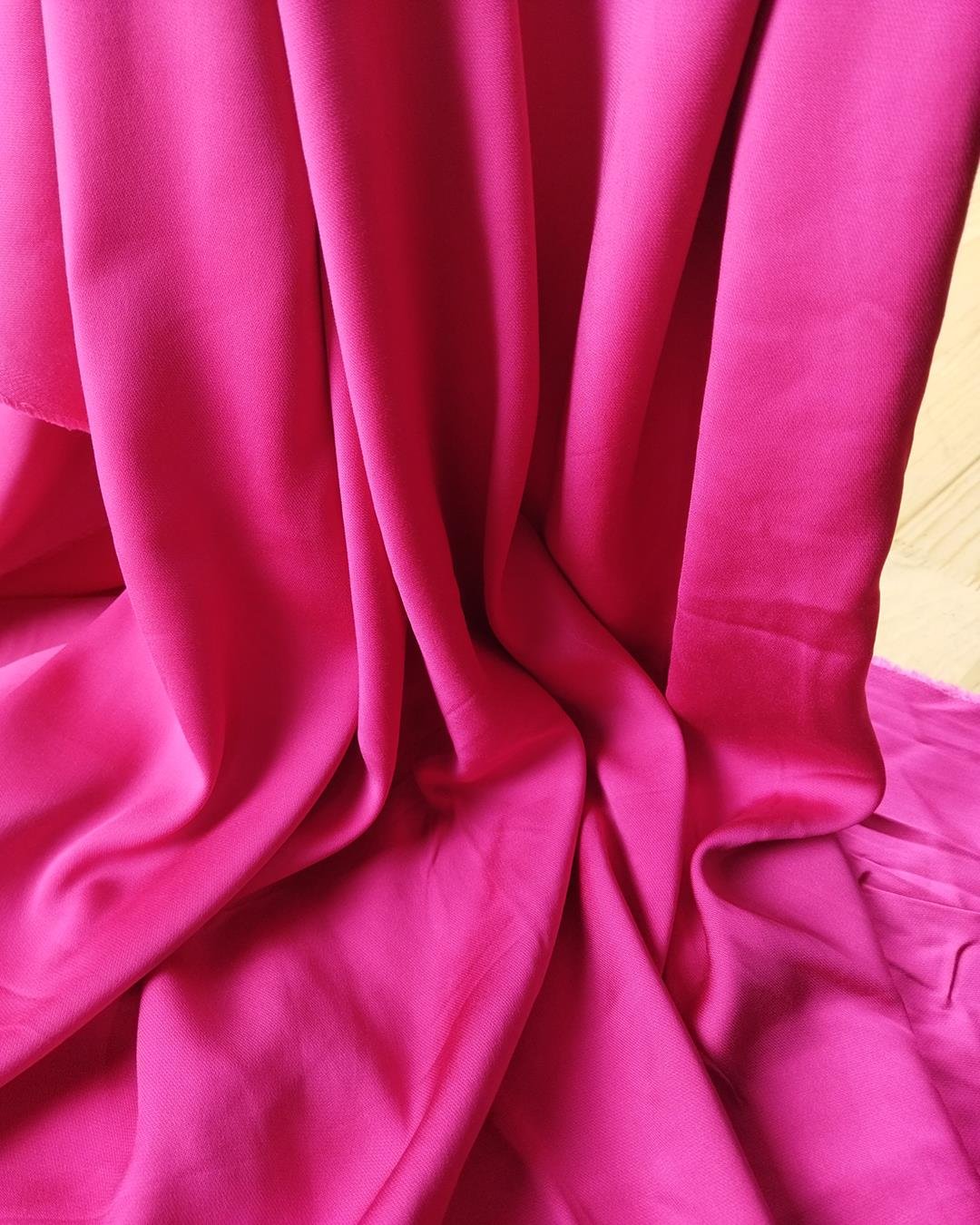 Şeker Pembe Renkte Pamuk Saten (En  125 cm x Boy  190 cm)