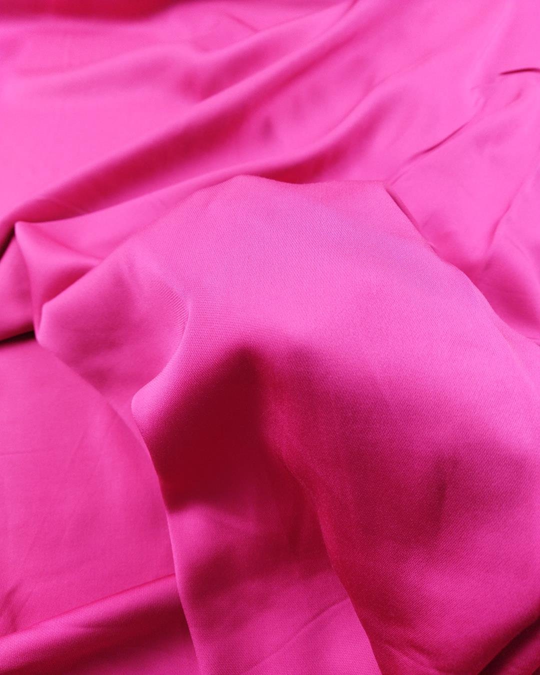 Şeker Pembe Renkte Pamuk Saten (En  125 cm x Boy  190 cm)