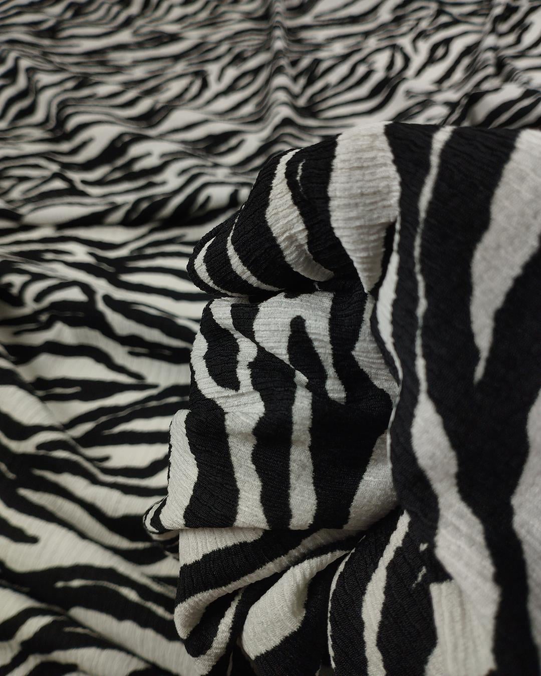Siyah Beyaz Zebra Desen Bürümcüklü Jarse (En 160 cm x Boy 260 cm)