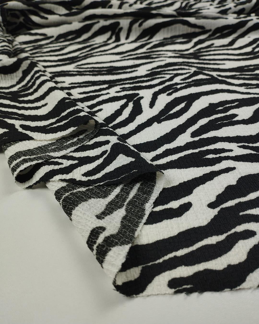 Siyah Beyaz Zebra Desen Bürümcüklü Jarse (En 160 cm x Boy 260 cm)