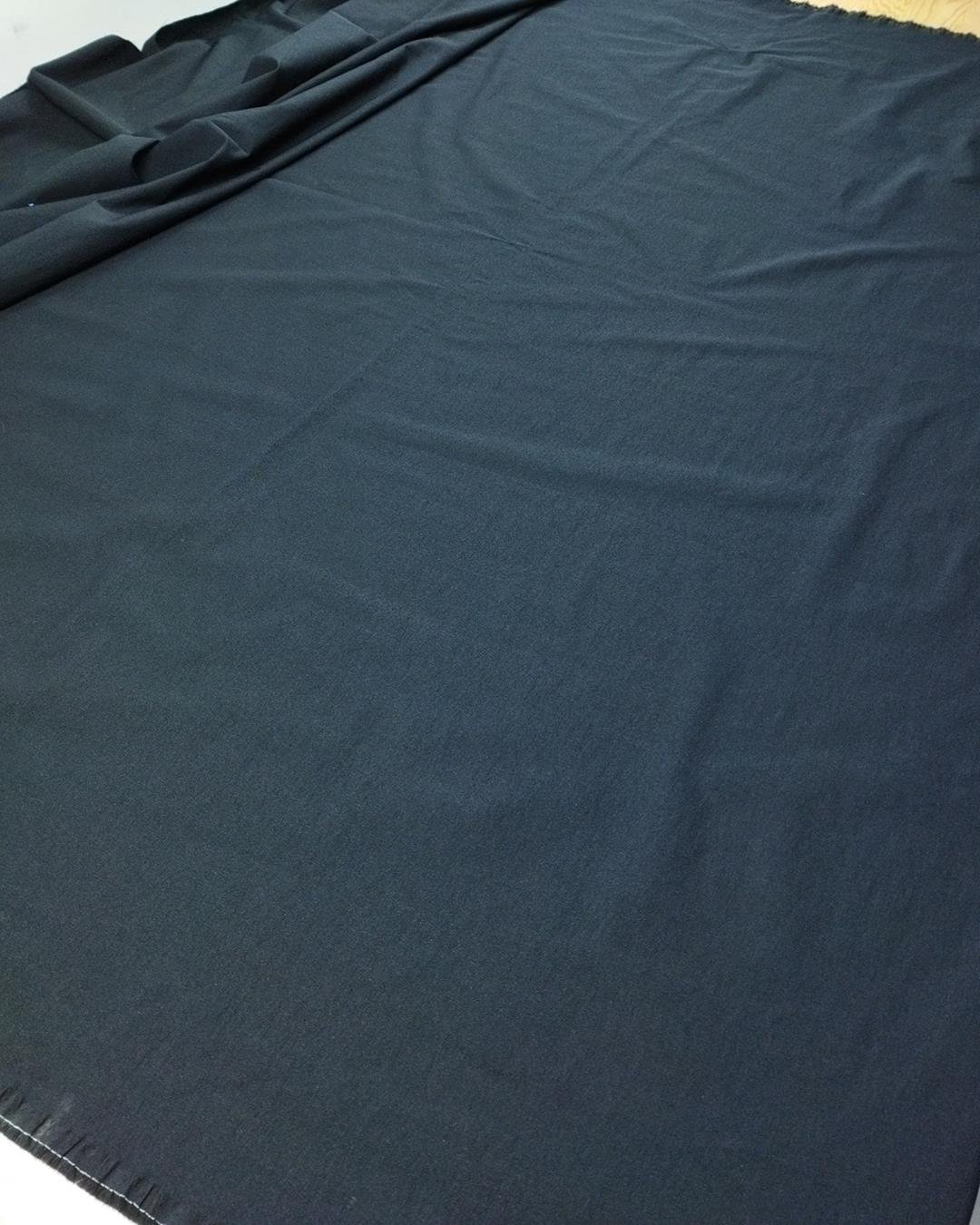 Siyah Renkte Boyuna Esnek Gabardin (En 150 cm x Boy 150 cm)