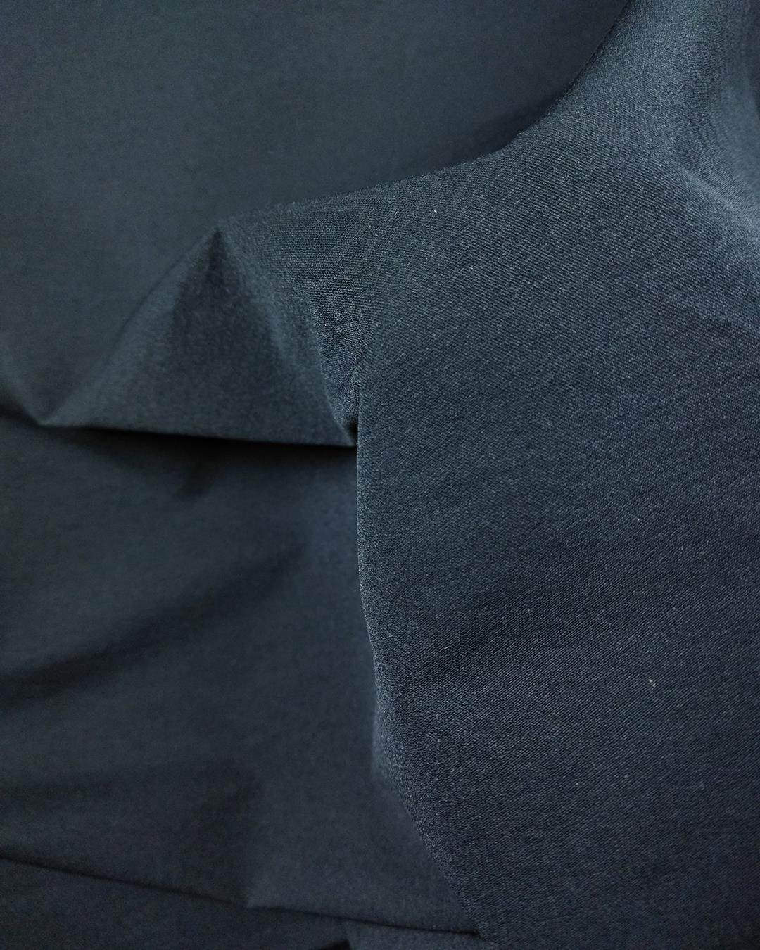 Siyah Renkte Boyuna Esnek Gabardin (En 140 cm x Boy 250 cm)