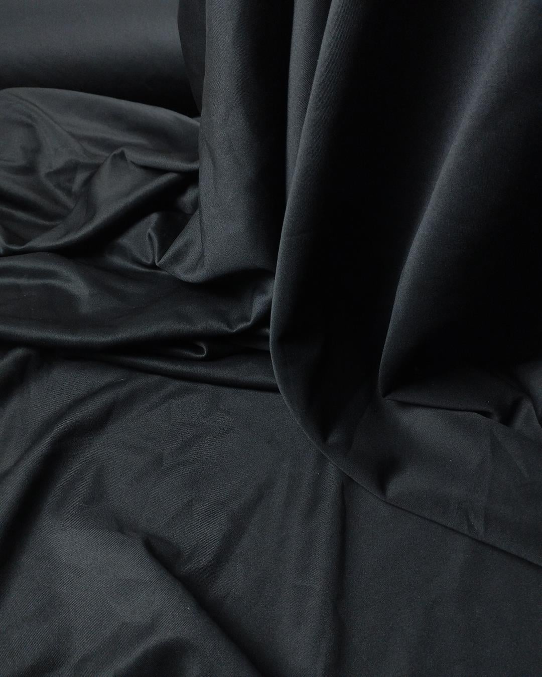 Siyah Renkte Jarse (En  160 cm x Boy  240 cm)