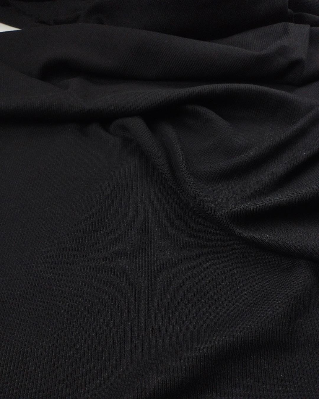 Siyah Renkte Örme En: 90 cm