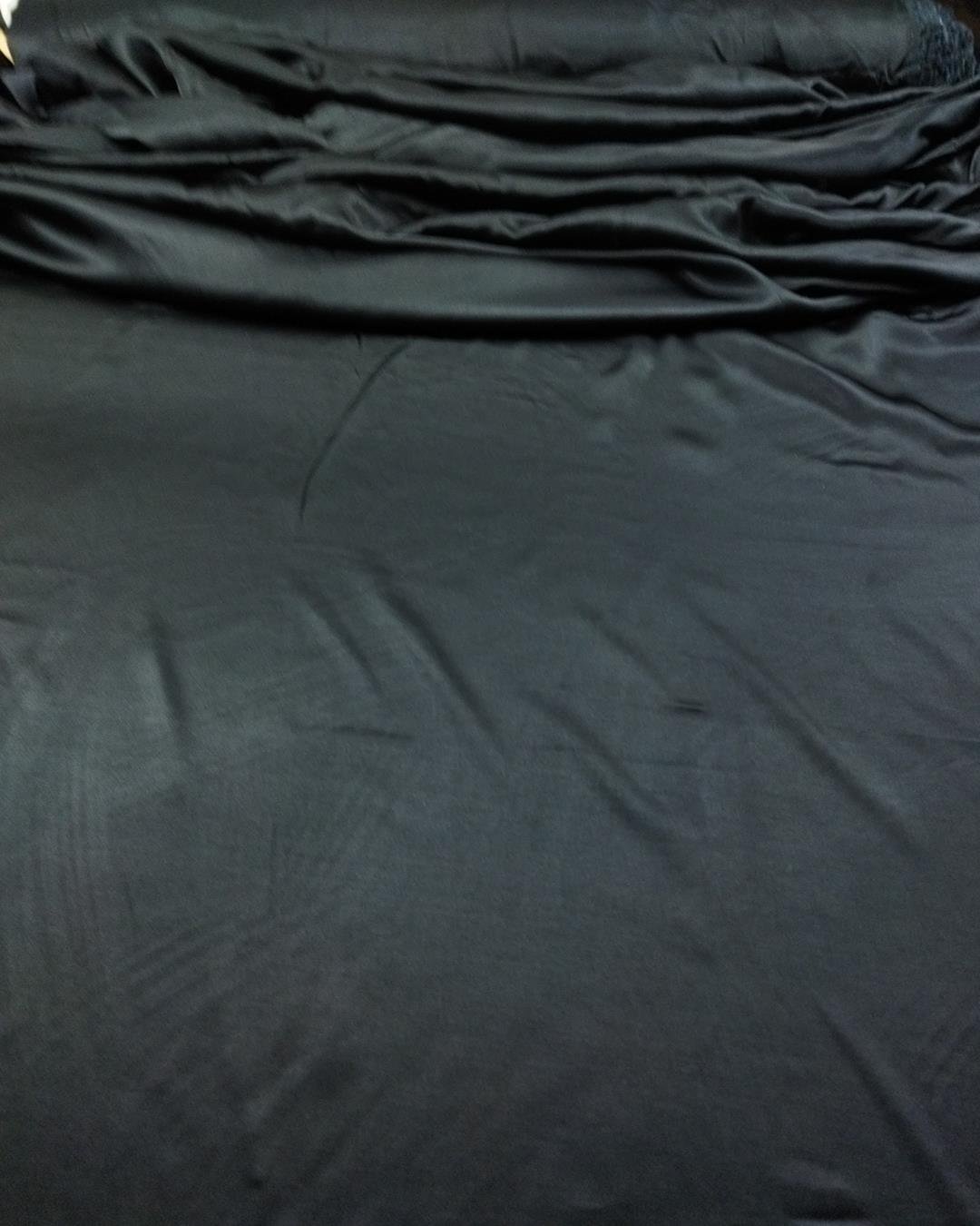 Siyah Renkte Saten Viskon (En  140 cm x Boy  330 cm)
