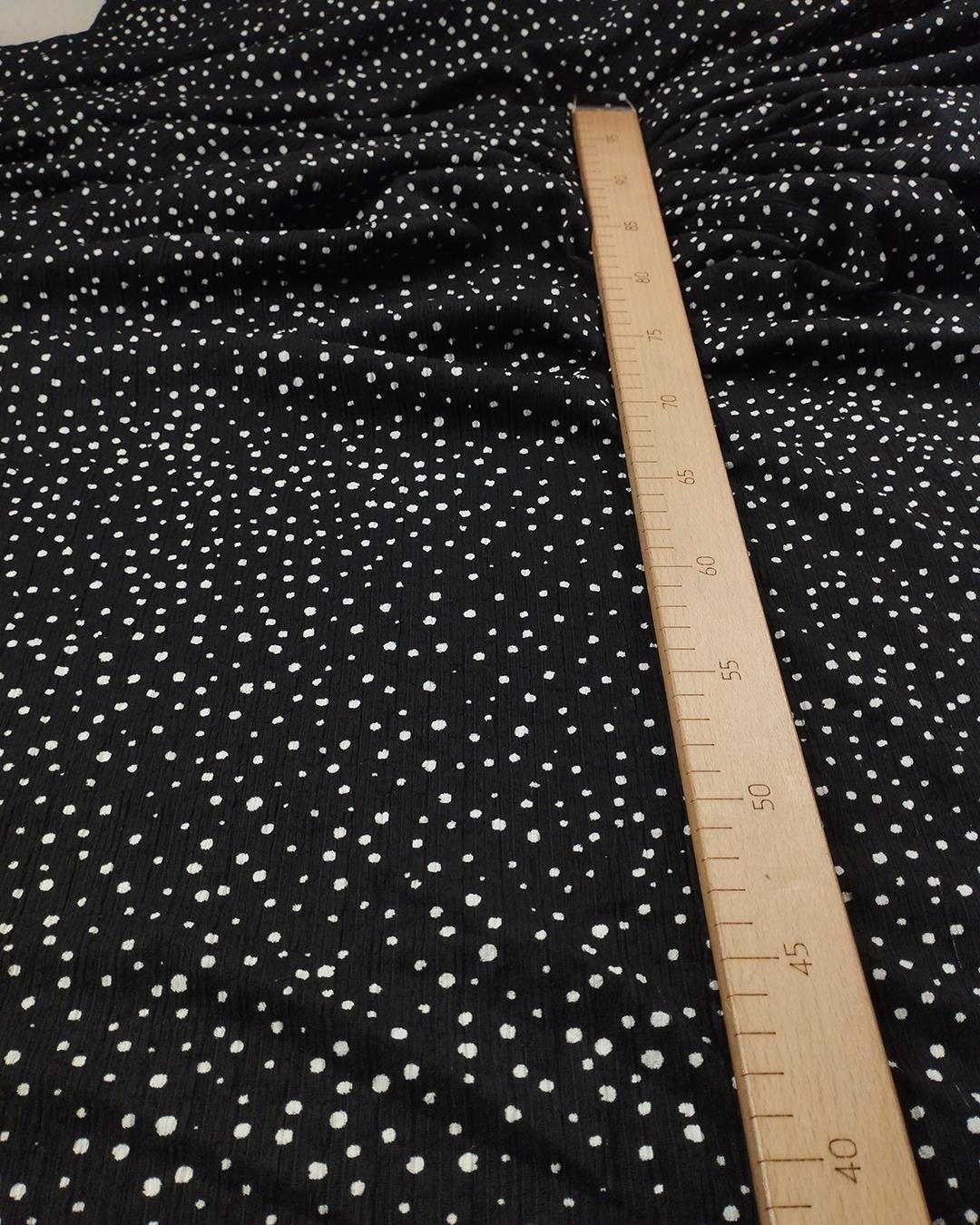 Siyah Üzeri Beyaz Puanlı Bürümcüklü Jarse (En  160 cm x Boy 380 cm)