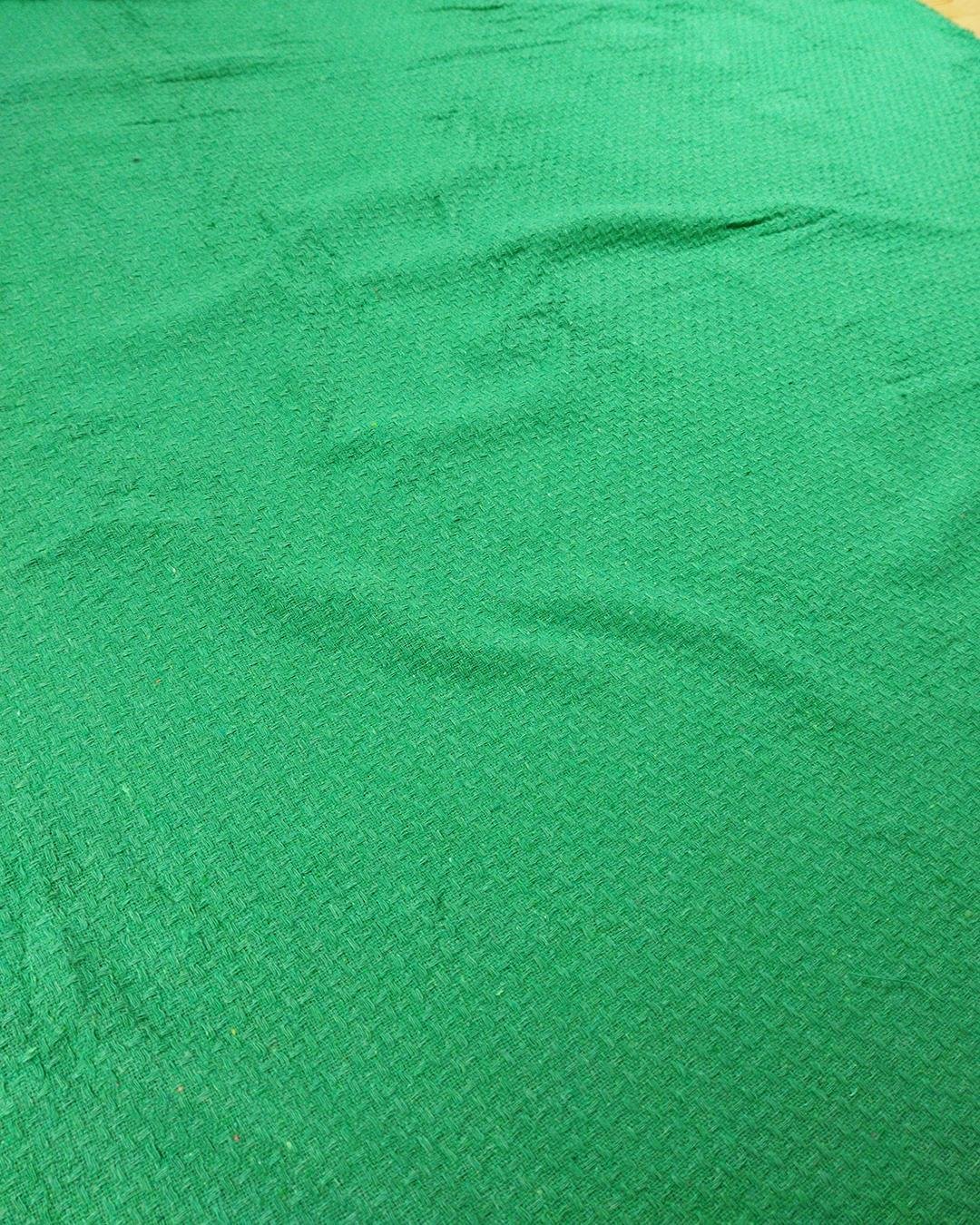 Tüvit Benzeri Canlı Yeşil Dokuma(En 150 cm x Boy 195 cm)