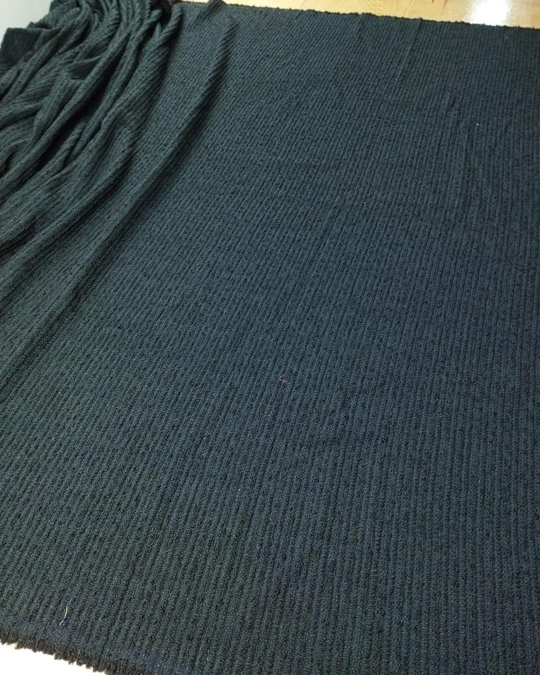 Tüvit Benzeri Dokuma Küllü Siyah Renkte (En 140 cm x Boy 200 cm)