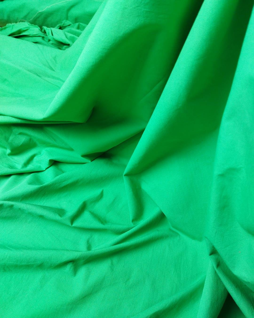 Yeşil Renkte Poplin Dokuma (En  150 cm x Boy  240 cm)