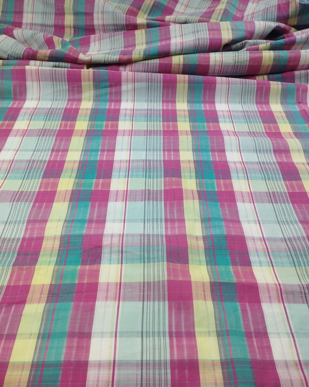 Yeşil Sarı Pembe Renklerde Pamuklu Dokuma (En  150 cm x Boy  175 cm)