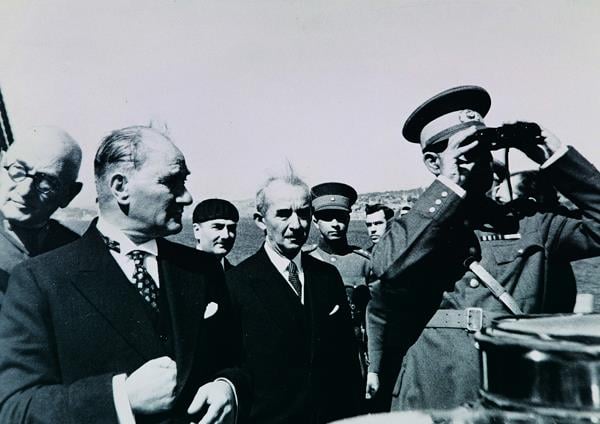 Mustafa Kemal Atatürk - Kanvas Tablo ATGE-101-FAtatürk TablolarıTablolife.com