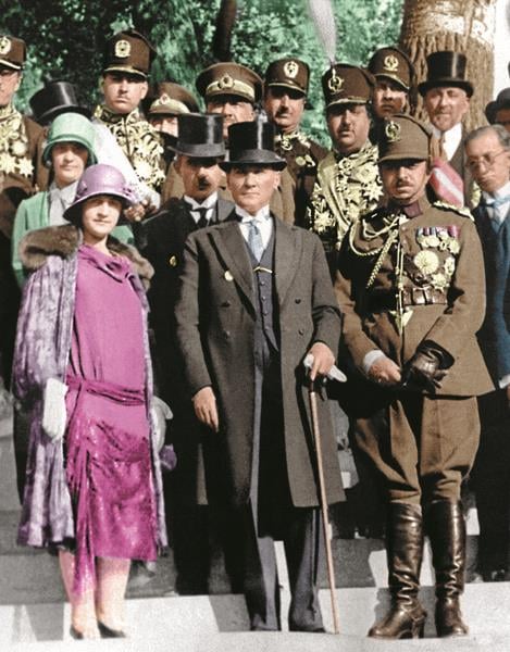 Mustafa Kemal Atatürk - Kanvas Tablo ATGE-020-FAtatürk TablolarıTablolife.com