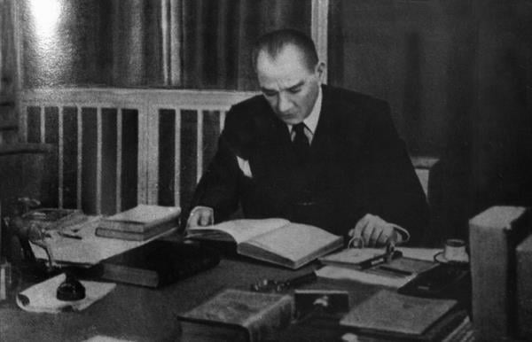 Mustafa Kemal Atatürk - Kanvas Tablo ATPO-175-FAtatürk TablolarıTablolife.com